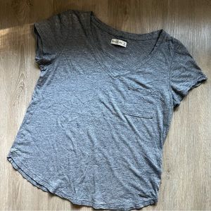 M - ABERCROMBIE & FITCH - V Neck, T Shirt - Grey